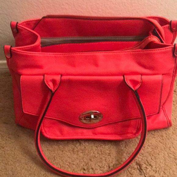 Purse - Picture 2 of 4